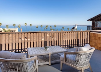 All New Terrace Ocean View King (Stair Access Only)
