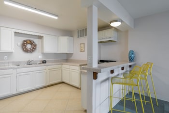 Terrace Ocean View 2 Bedroom 2 Bath Suite (Stair Access Only)