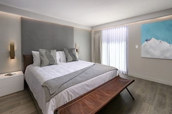 All New Pines Signature King Non-View Room (Recently Renovated)