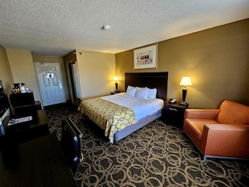 Standard Room, 1 Queen Bed