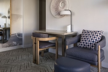 Room, 1 King Bed, City View