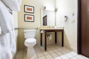 Suite, 1 Queen Bed with Sofa bed, Accessible, Non Smoking