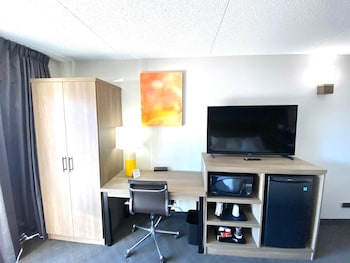 Room, 2 Queen Beds, Non Smoking (Pets Allowed)