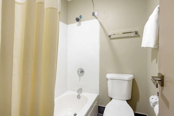 Room, 1 King Bed, Accessible, Smoking
