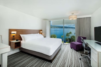 Room, 1 King Bed, Non Smoking, Ocean View