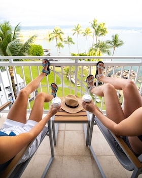 Room, 1 Queen Bed, Accessible, Oceanfront (Lanai Mobility&Hearing,Roll-in Shower)