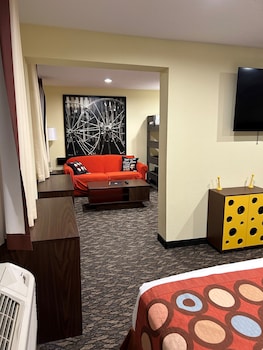 Family Suite, 1 King Bed, 1 Bunk Bed, Non Smoking