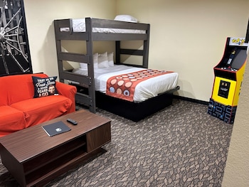 Family Suite, 1 King Bed, 1 Bunk Bed, Non Smoking