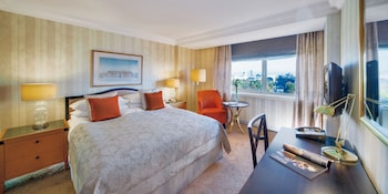 Classic Room, 1 King Bed (High Floor)