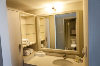 Standard Room, 1 King Bed, City View