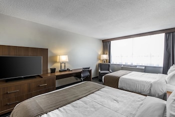 Room, 2 Queen Beds, Non Smoking