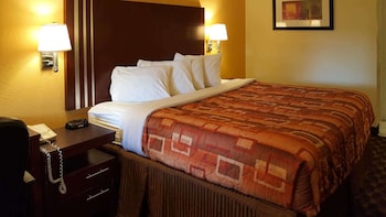 Standard Room, 1 King Bed, Smoking