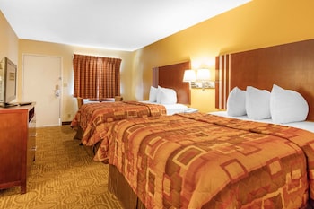 Standard Room, 2 Double Beds, Smoking