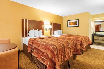 Standard Room, 2 Double Beds, Smoking