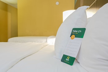 Standard Room, 1 King Bed with Sofa bed, Non Smoking (2 Person Sofabed)