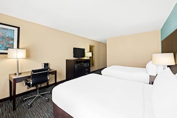 Standard Room, 2 Double Beds, Non Smoking
