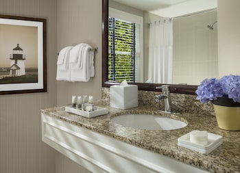 Deluxe Room, 1 King Bed, Accessible