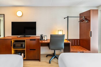 Standard Room, 2 Queen Beds, Ground Floor