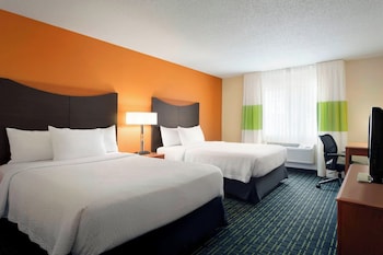 Room, 2 Queen Beds, Hearing Accessible (Accessible Bathtub)