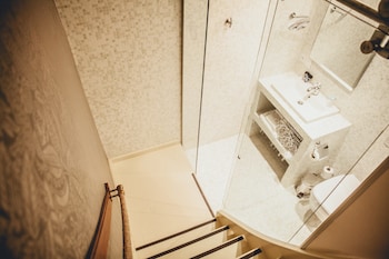 Classic Duplex, 1 Twin Bed, Courtyard View