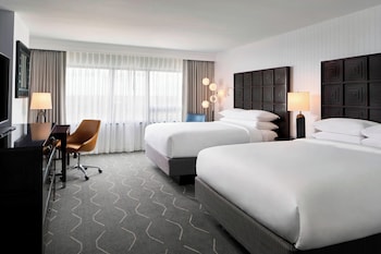 Club Room, 2 Queen Beds, Non Smoking (Mobility Accessible, Roll-In Shower)