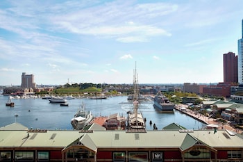 Room, 1 King Bed, Non Smoking, Harbor View (Hearing Accessible)
