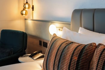 Premium Room, 1 King Bed, Club Lounge Access (Club Floor)
