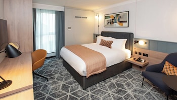 Standard Room, 1 Double Bed, Accessible (Walk in Shower)