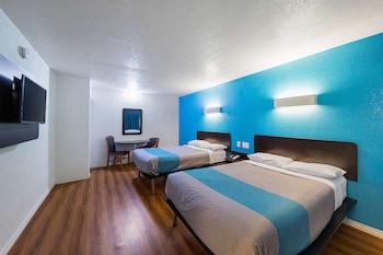 Standard Room, 2 Double Beds, Smoking