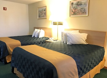 Room, 2 Queen Beds, Smoking