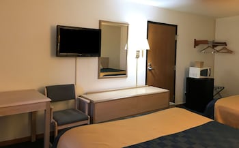 Room, 2 Queen Beds, Smoking