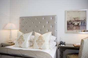 Standard Room, 1 Queen Bed