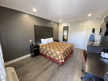 Deluxe Room, 1 King Bed, Non Smoking