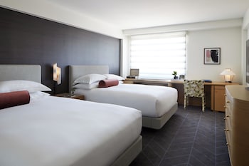 Room, 2 Queen Beds (Essential)