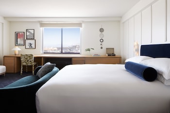 Premium Room, 1 King Bed, Bay View (Spa)