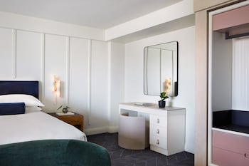 Premium Room, 1 King Bed (Spa)