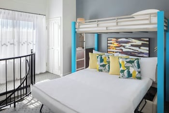 Family Loft, 1 Bedroom, City View