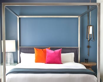 Room, 1 King Bed, City View