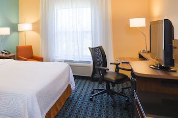 Room, 1 King Bed (Mobility Accessible, Tub)