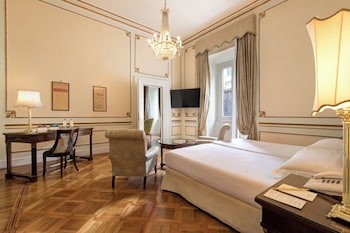 Suite, 1 Queen Bed