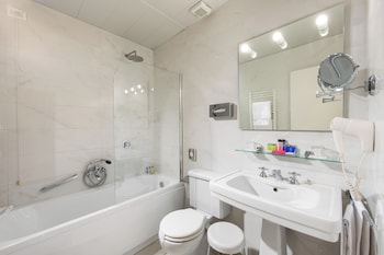 Suite, 1 Queen Bed