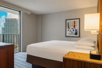 Suite, 1 King Bed with Sofa bed (Miami Suite)