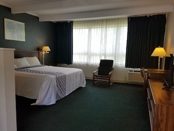 Suite, 2 Double Beds, Non Smoking, Lake View