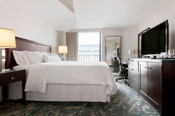 Room, 1 King Bed (Mobility Accessible, Tub)