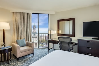 Room, 1 King Bed (Mobility Accessible, Tub)