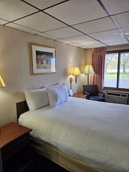 Standard Room, 2 Queen Beds, Non Smoking (Pet Friendly)
