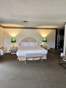 Deluxe Suite, 1 King Bed, Non Smoking