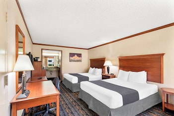 Standard Room, 2 Queen Beds, Non Smoking, Refrigerator & Microwave