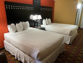 Standard Room, 2 Queen Beds, Non Smoking