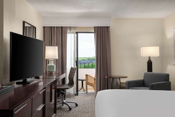Room, 1 King Bed, Accessible (Hearing, Top Floor)